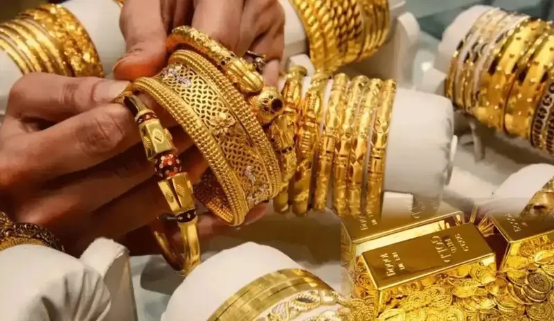 Gold Price Today: सोने की कीमतों में गिरावट, 22K 10 ग्राम गोल्ड आज पहुंचा सबसे निचले स्तर पर