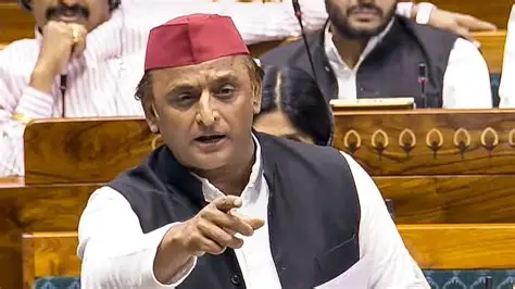 Akhilesh Yadav on Paper Leak: ‘प्रधान को हटाकर प्रधानमंत्री को बचा लिया’, सरकार पर साधा निशाना