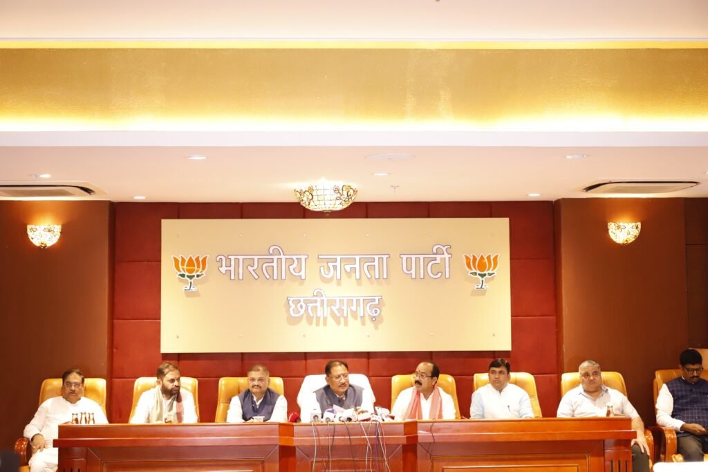 राहुल गांधी को चुनाव आयोग और देश से भी माफी मांगनी चाहिए : मुख्यमंत्री साय